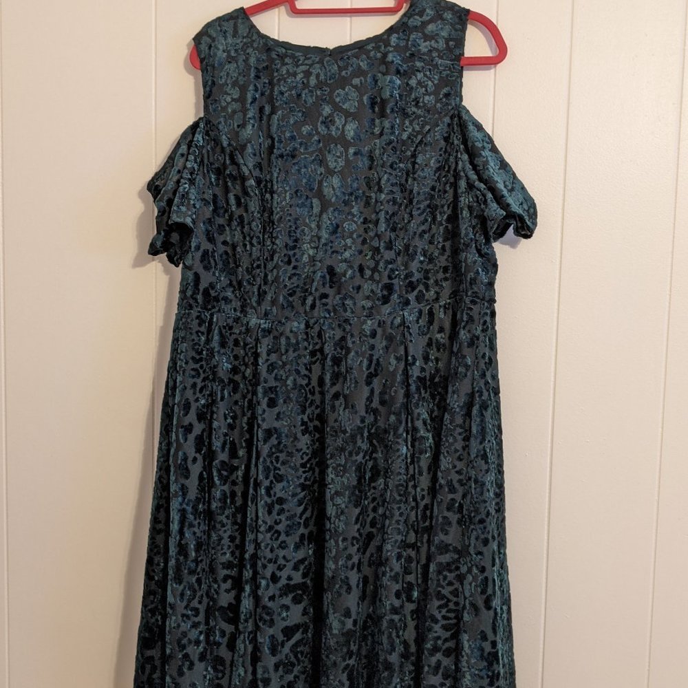 NWT Torrid Green Velvet Leopard Dress size 3x